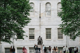 Chính quyền Mỹ đe dọa rút chứng nhận học thuật của Đại học Harvard