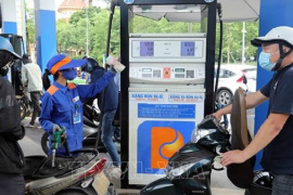 Giá xăng tăng, giá dầu điêzen giảm từ chiều 31/7