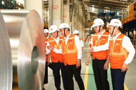 Tập đoàn Hoa Sen sản xuất thành công tôn siêu bền Hoa Sen Mag Shield