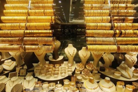 Giá vàng chạm mức cao nhất trong gần hai tuần