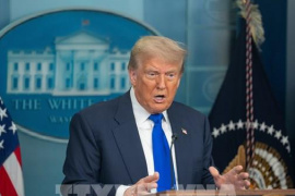 Tổng thống Trump tuyên bố sẽ áp thuế 100% với chip bán dẫn