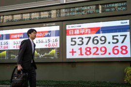 Chứng khoán Nhật Bản đạt đỉnh mới nhờ kỳ vọng bầu cử sớm