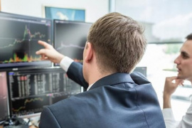 Khối ngoại bán ròng trong phiên VN-Index rung lắc, ngược dòng tung hơn 400 tỷ gom hai cổ phiếu bluechips