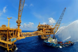 Loạt dự án tỷ USD bước vào giai đoạn triển khai đồng bộ, doanh nghiệp dầu khí nào sẵn sàng "đón sóng"?