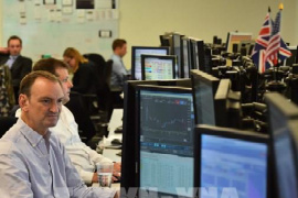 Các chỉ số chứng khoán lập kỷ lục trong phiên giao dịch đầu tiên của năm 2026