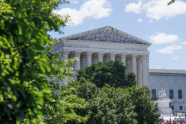 Mỹ sẵn sàng áp thuế quan thay thế nếu Tòa án Tối cao ra phán quyết bất lợi