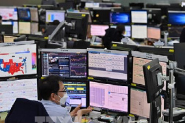 Chứng khoán Nhật Bản giảm điểm do áp lực từ đồng yen mạnh lên