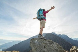 VNDirect: VN-Index có thể cán mốc 2.099 điểm, loạt nhóm cổ phiếu sẽ được "tái định giá" trong năm 2026