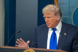 Tổng thống Trump cảnh báo hậu quả mất quyền áp thuế của Mỹ