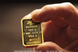 Lao dốc không phanh, vàng “thủng” mốc 5000 USD mỗi ounce