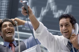 Khối ngoại tranh thủ "tung" gần 600 tỷ đồng mua ròng trong phiên thị trường đảo chiều, cổ phiếu nào được gom mạnh nhất?