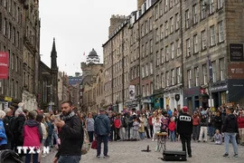 S&P giữ nguyên xếp hạng tín nhiệm của Anh dù tăng trưởng vượt dự kiến