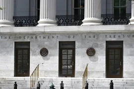 Bộ trưởng Tài chính Mỹ bảo vệ quyết định nới lỏng trừng phạt dầu mỏ Nga