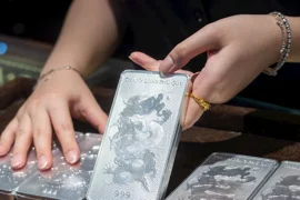Giá bạc sáng 12/10: Tiếp đà phục hồi, bạc Phú Quý, DOJI, Sacombank đồng loạt tăng
