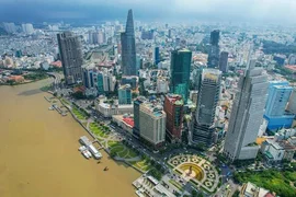 Bất động sản TP.HCM và vùng phụ cận trầm lắng, giá thứ cấp nhiều phân khúc “lao dốc”