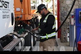Giá dầu thế giới đi lên sau các cuộc tấn công tại Saudi Arabia