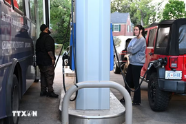 Giá dầu Brent tăng hơn 4% trước những diễn biến mới tại Trung Đông