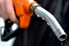 Muốn phá thế độc quyền xăng dầu, cần giữ quyền mua bán cho thương nhân phân phối