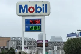 Hàng triệu hộ gia đình Mỹ lao đao vì giá dầu sưởi ấm tăng vọt
