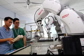 Nhật Bản đẩy mạnh phát triển robot hình người sử dụng AI