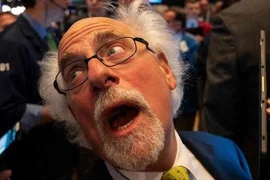 Buồn: Khối ngoại bán ròng hơn 100.000 tỷ đồng trên TTCK Việt Nam từ đầu năm