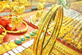 Sau cú bán tháo bất ngờ, giá vàng sẽ đi về đâu?