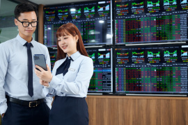 Hậu trường cú bứt phát chứng khoán Việt