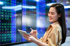 Chuyên gia: Dòng tiền chực chờ đổ vào chứng khoán, xác suất thua lỗ sau Tết rất thấp