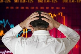 Chứng khoán Việt Nam đánh rơi thành quả từ đầu năm