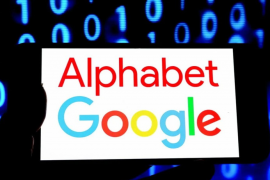 Doanh thu công ty mẹ của Google lần đầu tiên vượt mốc 400 tỷ USD