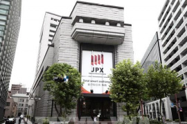 Chỉ số Nikkei 225 lần đầu vượt ngưỡng 57.000 điểm