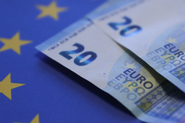 Đồng euro chạm đáy 7 tháng trước sức ép từ giá năng lượng và đồng USD