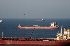 Iran bất ngờ tuyên bố cho phép tàu chở dầu của một nước đối tác chiến lược với Mỹ được đi qua eo biển Hormuz