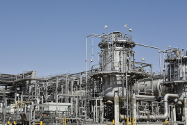 Giá dầu tăng mạnh trước giờ mở cửa phiên 16/3 do xung đột Trung Đông