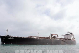 Giá dầu vượt 111 USD/thùng