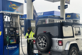 Giá xăng tại Mỹ chạm mức cao nhất kể từ tháng 3/2022