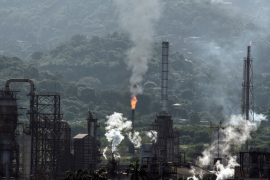 Mỹ nới lỏng cấm vận Venezuela để tăng nguồn cung dầu mỏ