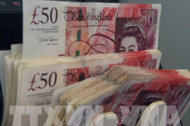 Tiền mặt lên ngôi khi lo ngại xung đột và lạm phát lan rộng