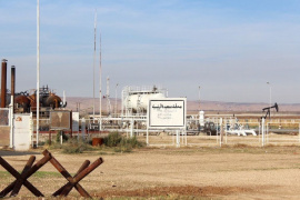 Giá dầu thế giới tăng vọt lên mức cao nhất trong gần bốn năm