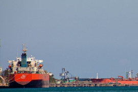 Đang trên đường tới Cuba, một tàu chở 200.000 thùng dầu Nga bất ngờ đổi hướng tới nước láng giềng của Havana