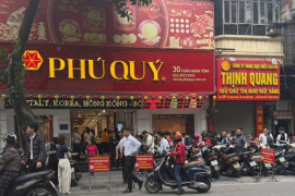 Giá vàng “bốc hơi” hơn 5 triệu đồng/lượng, bạc tiếp tục đi xuống