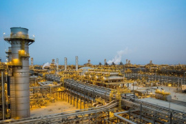 Saudi Aramco tiếp tục cắt giảm nguồn cung dầu cho khách hàng châu Á