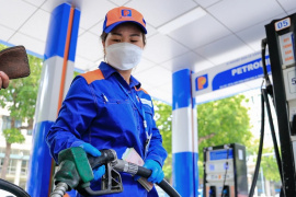 Bộ Tài chính đề xuất giảm 50% thuế môi trường với xăng dầu