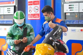 Giá dầu diesel lên gần 40.000 đồng/lít