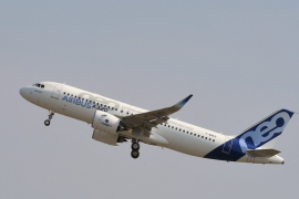 China Eastern Airlines ký hợp đồng mua 101 máy bay Airbus A320neo