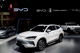 Giá xăng dầu tăng cao, xe điện Trung Quốc liệu có 'buồn ngủ gặp chiếu manh'?