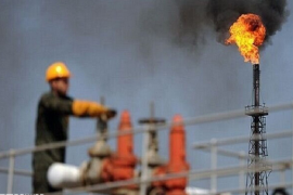 Giá dầu thế giới tăng mạnh do lo ngại về nguồn cung năng lượng