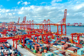 Thương mại Trung Quốc tăng trưởng kỷ lục trước khi xung đột Trung Đông bùng phát