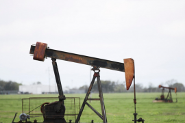 Giá dầu Brent vượt 116 USD mỗi thùng trước rủi ro gián đoạn nguồn cung