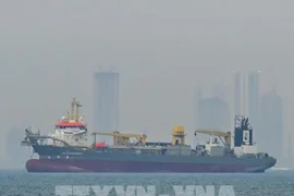 Mỹ bảo hiểm 20 tỷ USD để khuyến khích tàu hàng qua eo biển Hormuz